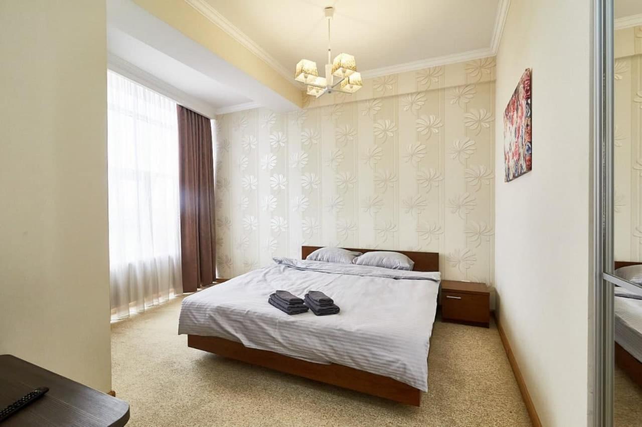 Ultracentral Spacious Apartment Chişinau Exteriör bild